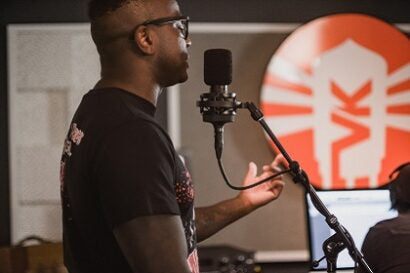 How To Ensure Your Live Stream Performance Has High Quality Audio