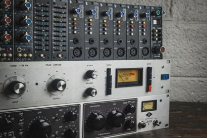 Buying And Trading Gear With Vintage King